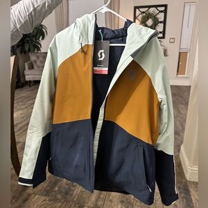 Scott woman’s Ultimate Dryo 10 ski/snowboard snow jacket. Large.